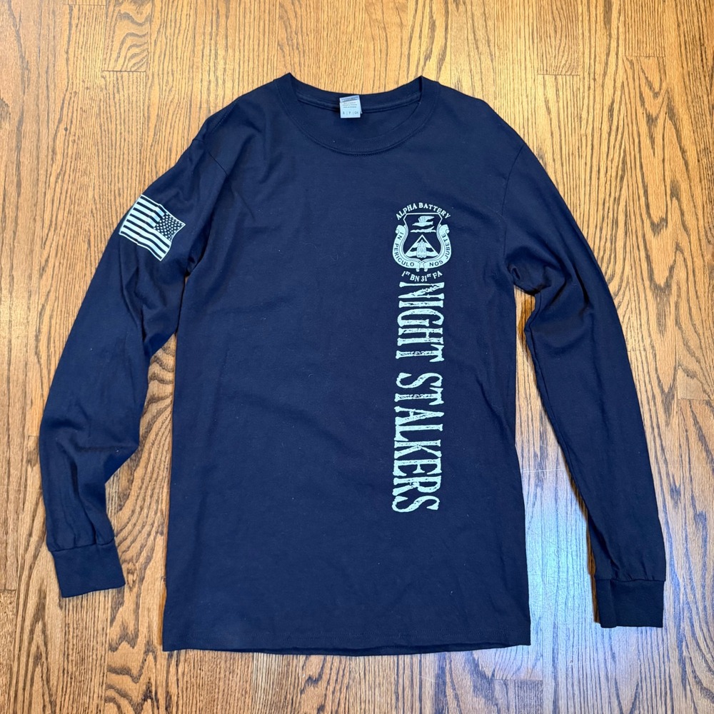 Gildan Alpha Battery Night Stalkers Military Long Sleeve T-Shirt Small Black
